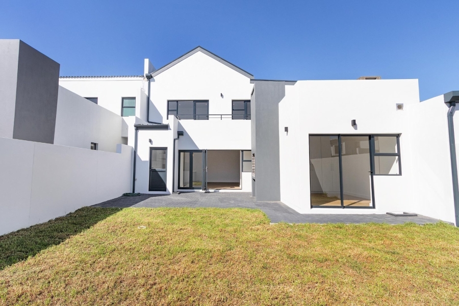 To Let 4 Bedroom Property for Rent in Cape Farms Western Cape